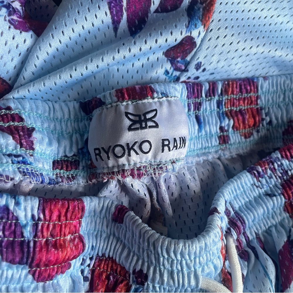 Ryoko Rain Blue Shorts With Roses Floral Print Size XL - Picture 3 of 13